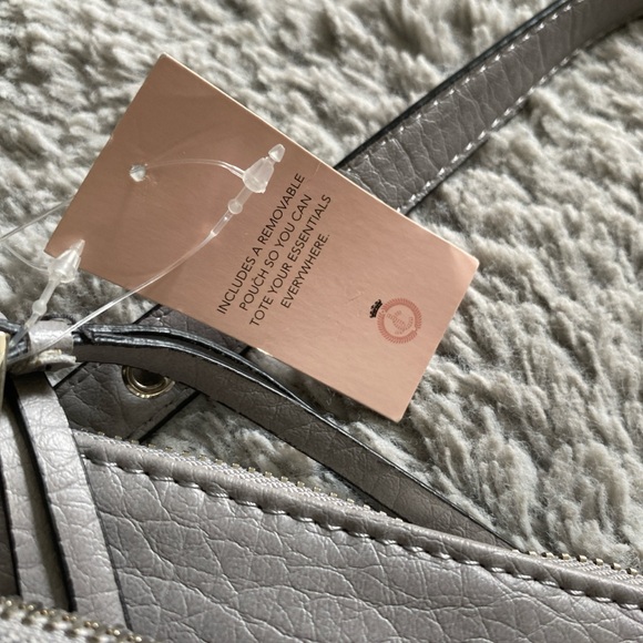 Grey and silver juicy couture bag with a removable wallet - Picture 4 of 6
